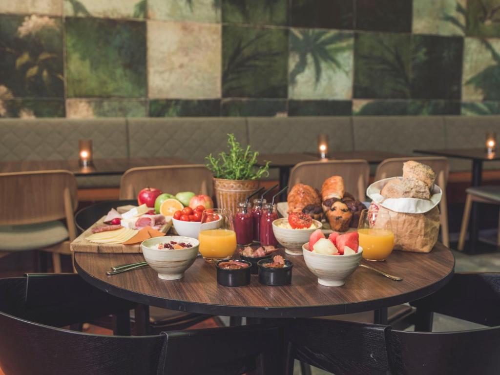 อาหารและเครื่องดื่ม