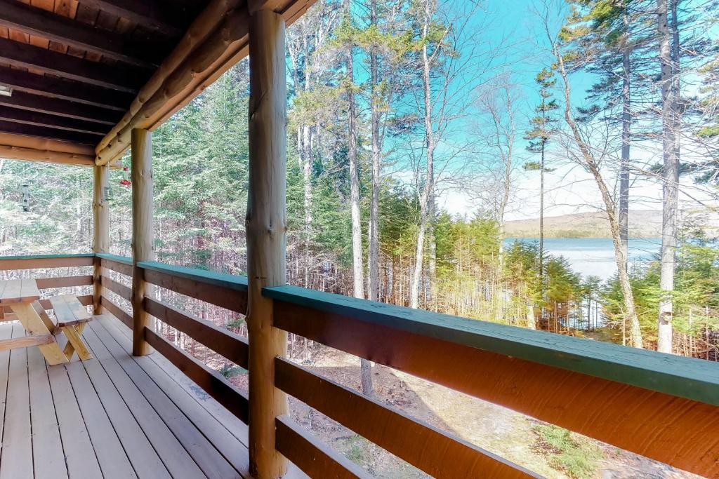 Loon Landing Lodge, Greenville