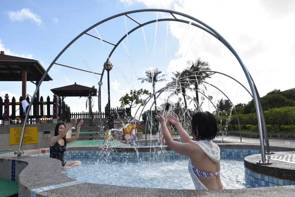 Swimming pool