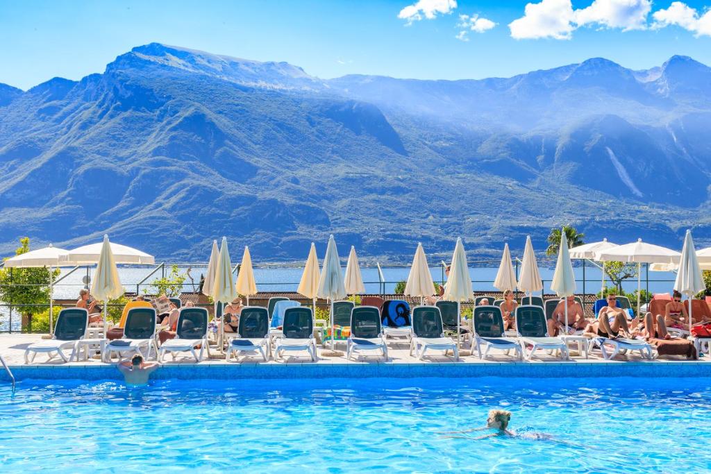 スイミングプール