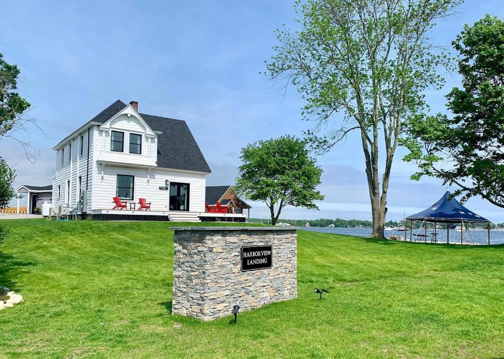 Harbor View Landing — Hotel in Mystic (CT)