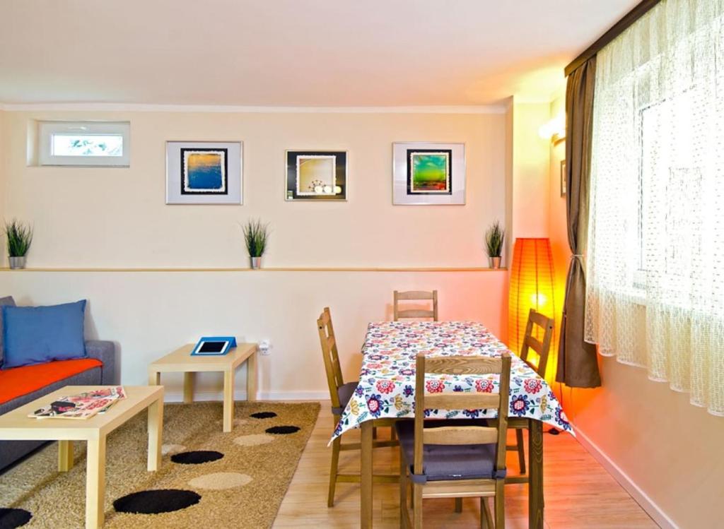 Cherry Tree Art House photo