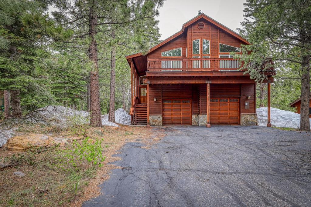 Inviting, Comfortable Mountain Home — Hotel in Truckee (CA)