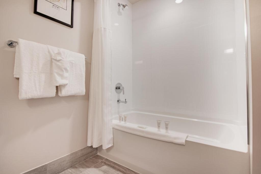 Popular attractions Area Nearby Property