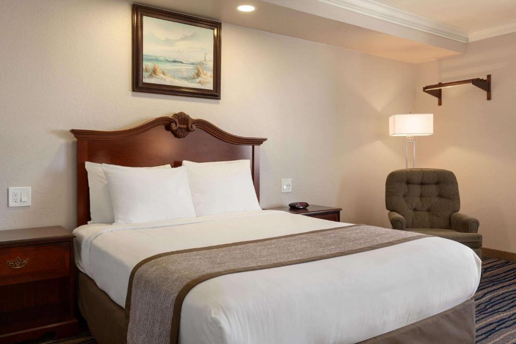 Days Inn By Wyndham Eureka Ca Photo 34