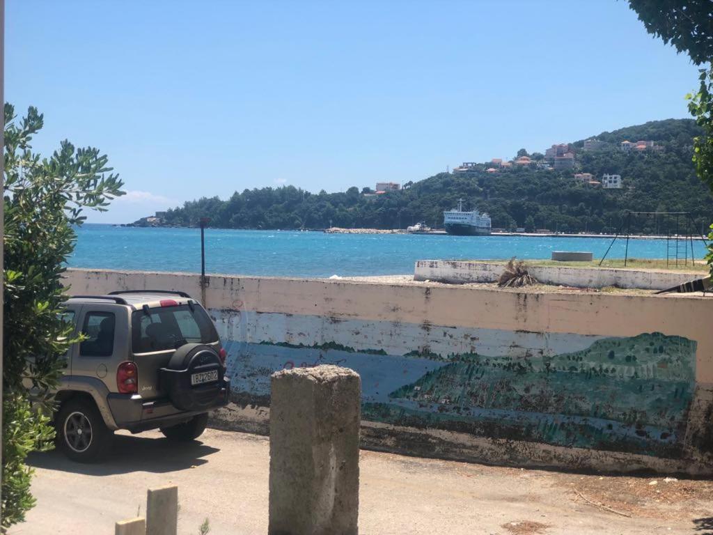 Sweet Home, Póros Kefalonias