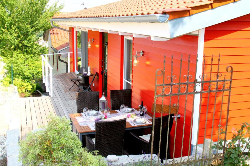 Ana's Landhaus auch fur Monteure — Hotel in Heretsried