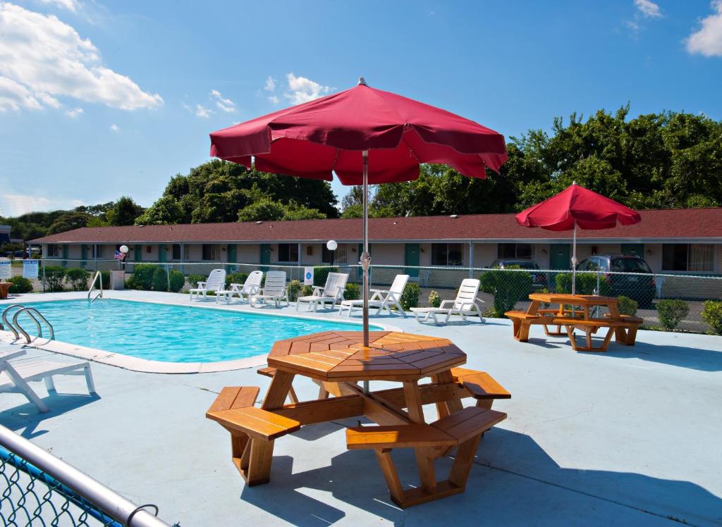 Economy Motel Inn and Suites Somers Point photo