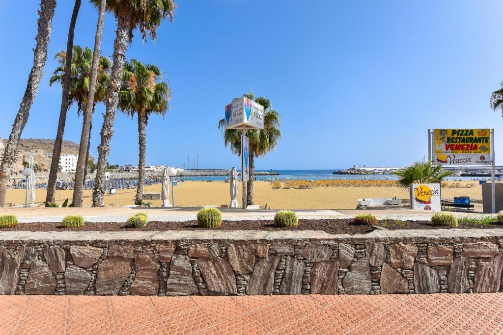 BeachFront Suites Morea Puerto Rico by VillaGranCanaria — Beach in Puerto Rico, Canary Islands