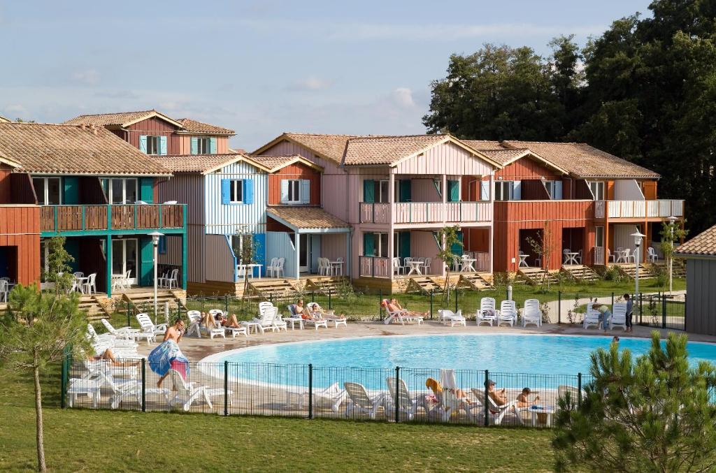 Madame Vacances Les Rives Marines ViaMichelin HOTEL Le Teich 33470