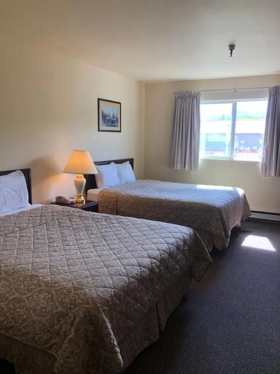 Glacier Hotel，位于瓦尔迪兹的酒店