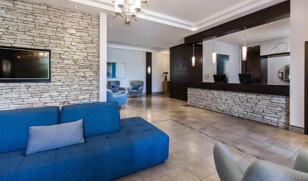 Imperia Hotel &amp; Suites Saint-Eustache — Hotel in Saint-Eustache (QC)
