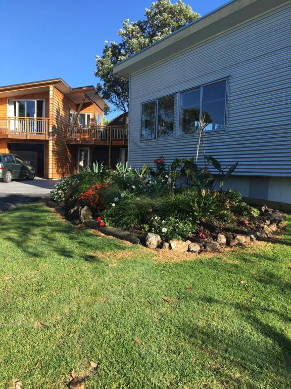 Chalet Cullen, — Hotel in Mangawhai