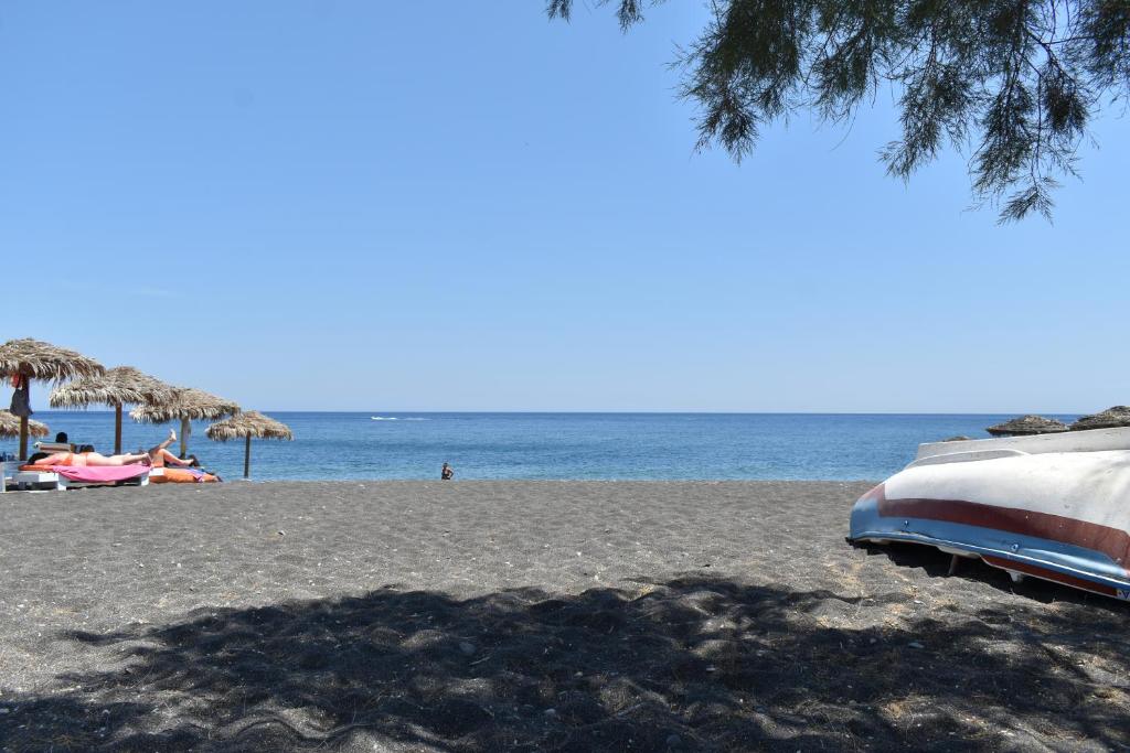 Ostria Beach Studios photo