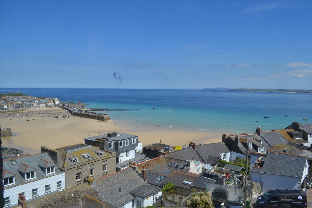 Huers Watch, St Ives photo 5