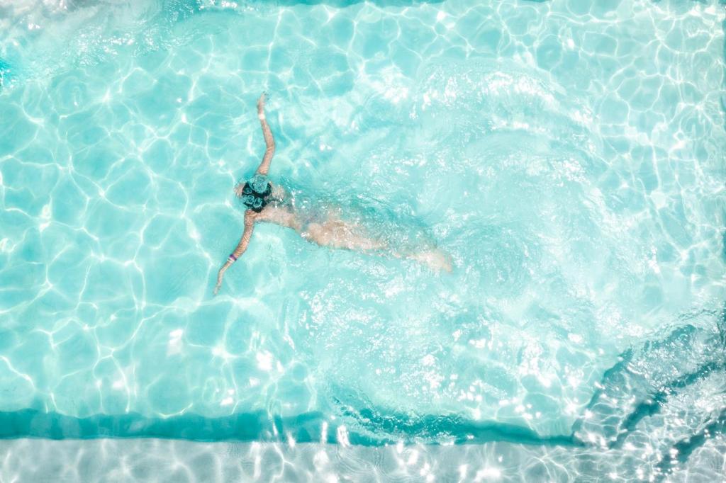 スイミングプール