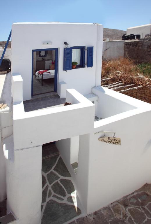 Margarita's Rooms — Hotel in Folegandros
