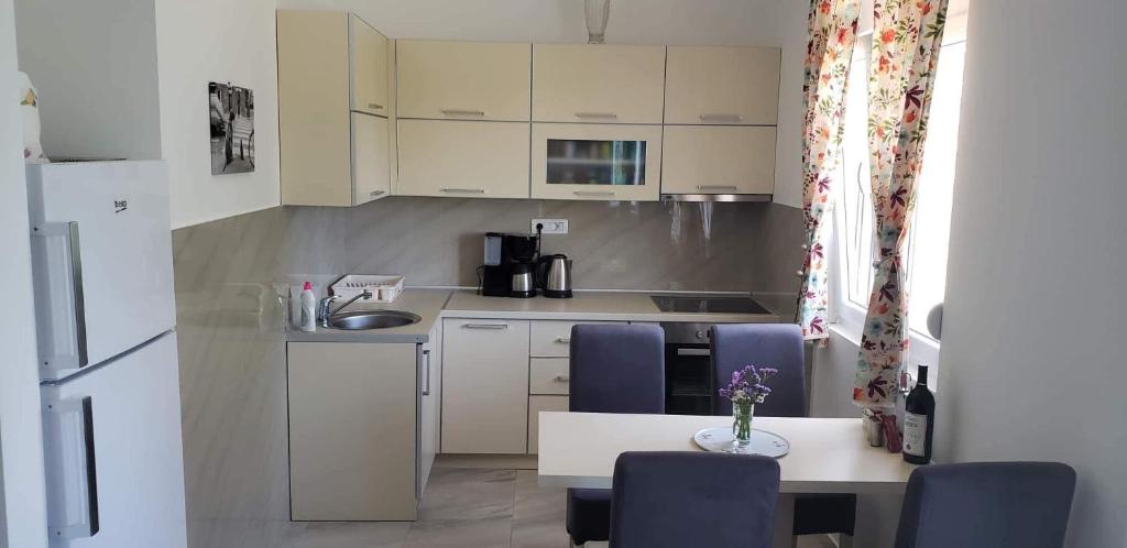 Apartmani Suncokreti - Sunflower Apartments - 2