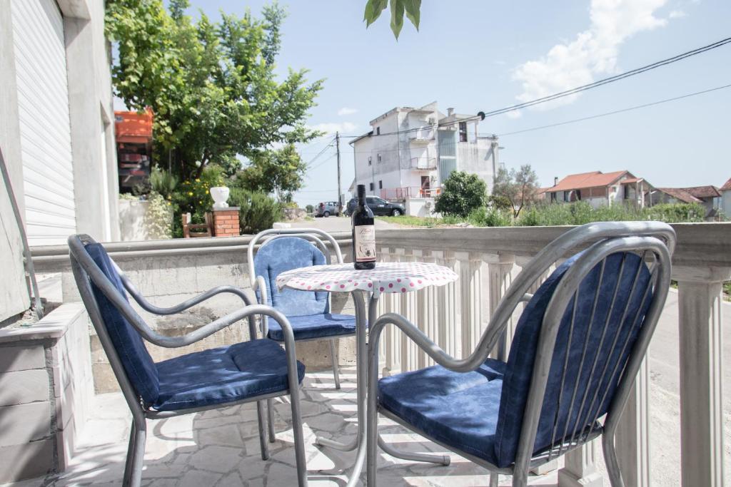 Ivan Apartments photo