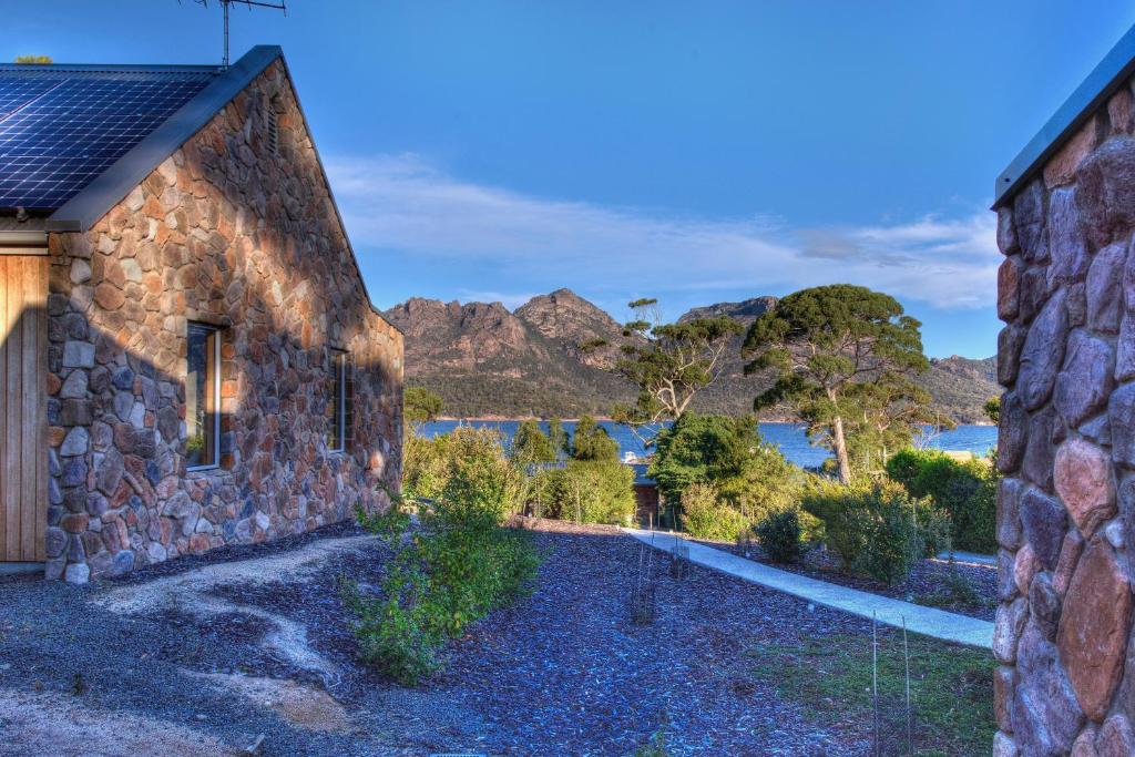 Freycinet Stone Studio 4 - Granite photo