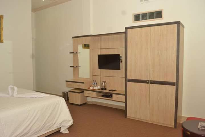 Hotel Assyifa Tanjungbalai photo