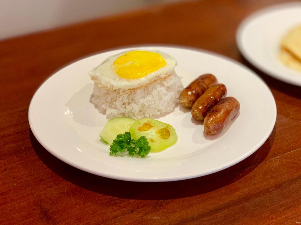 Comida y bebida