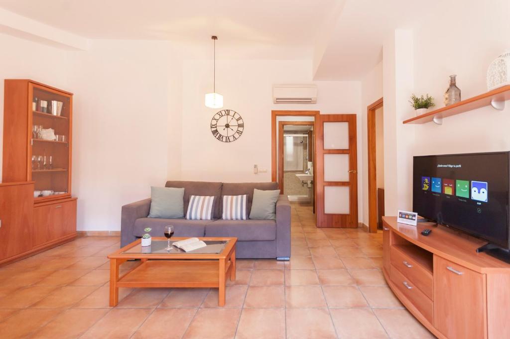 Lets Holidays COZY APARTMENT in THE HEART of TOSSA - 5