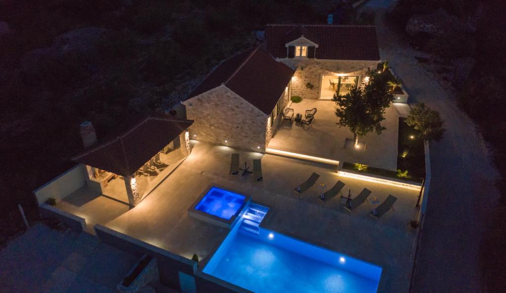 Villa Zora — Hotel in Brac Island