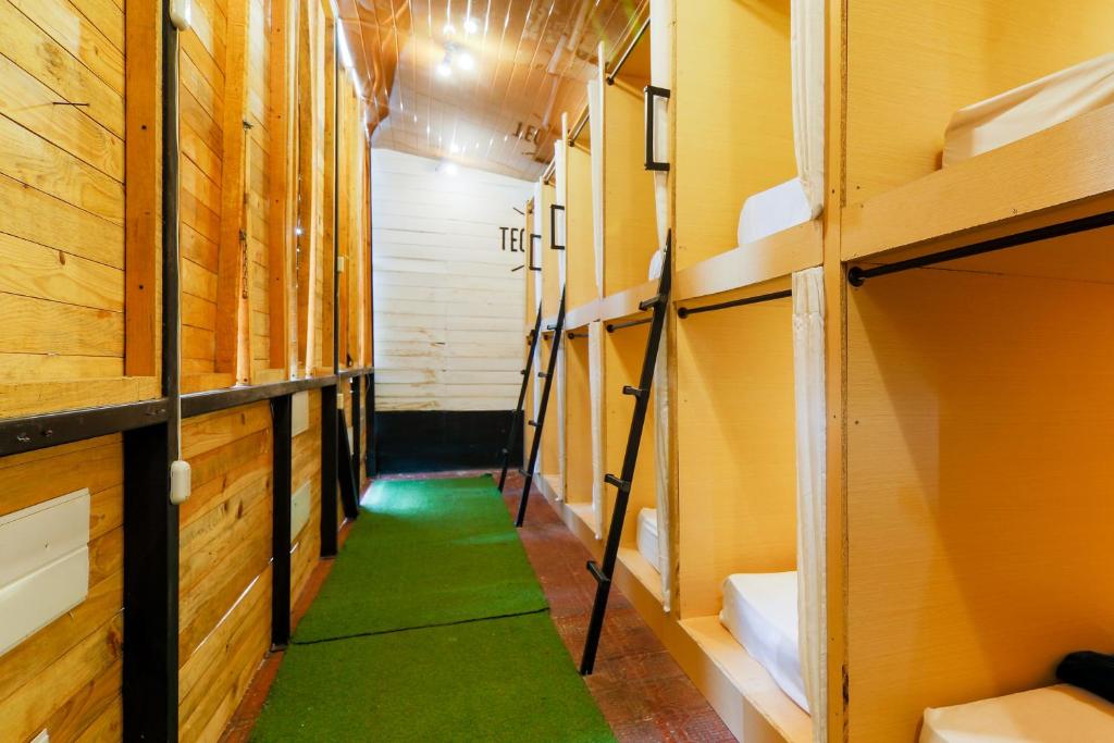 Capsule Bed in 14-Bed Mixed Dormitory Room with Shared Bathroom
