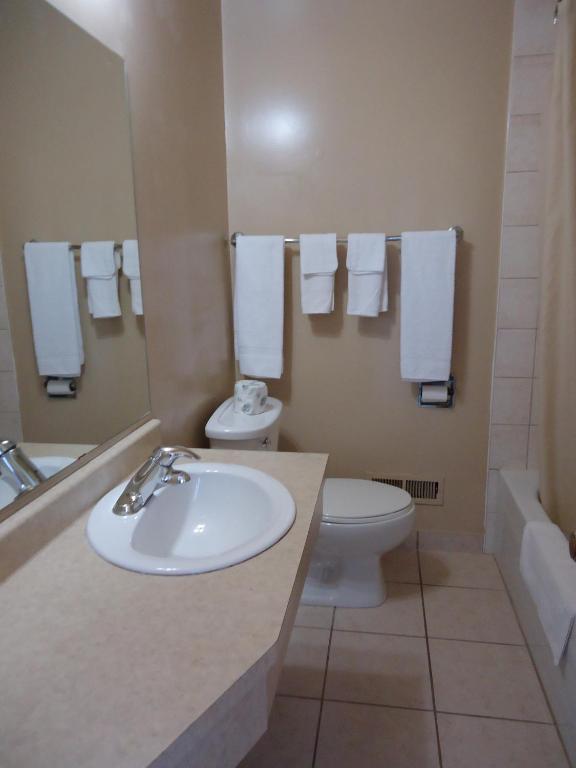 Kingsway Inn photo