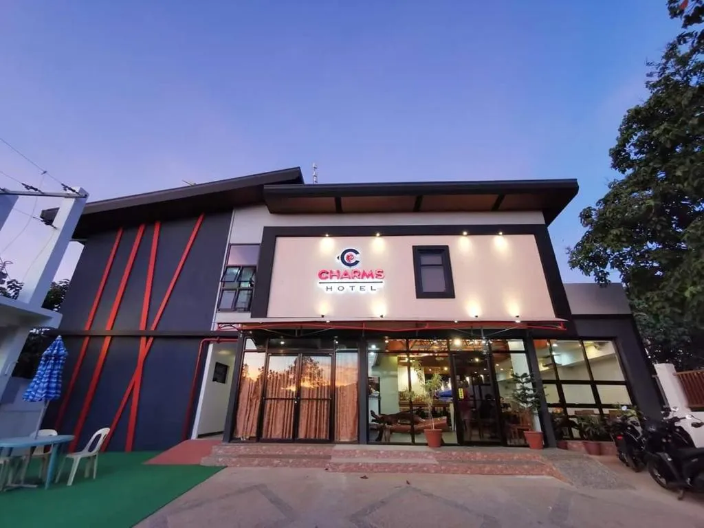 Charms Hotel, Hotel in Coron