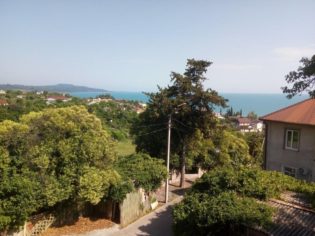 Гостевой дом моресоль абхазия. Арсаул новый афон. Афон абхазия жилье у моря. Новый афон абхазия домики у моря. Ул лакоба новый афон.