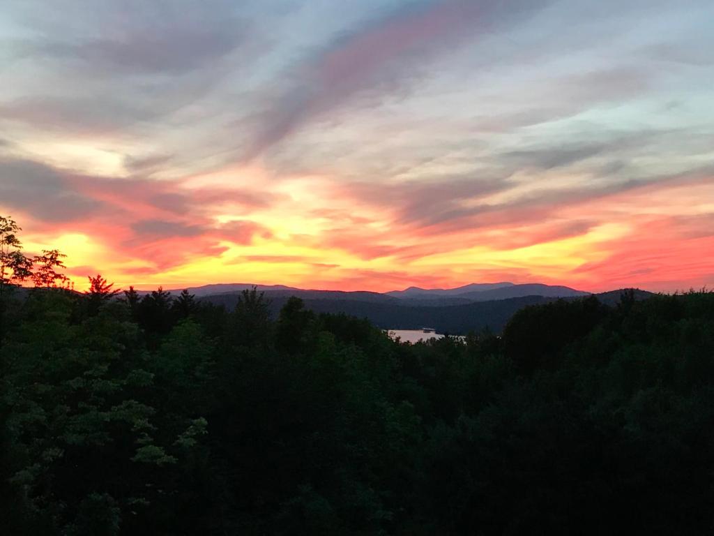 Ballard House Inn — Hotel in Meredith (NH)