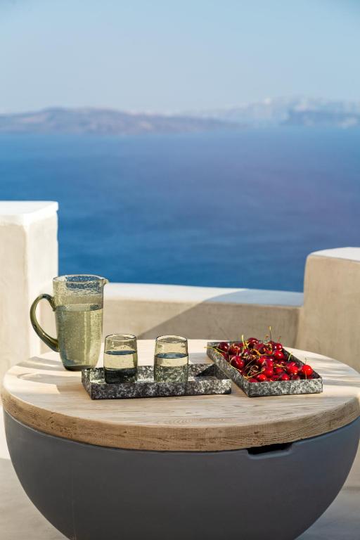 Marble Sun Villa with Jacuzzi by Caldera Houses photo