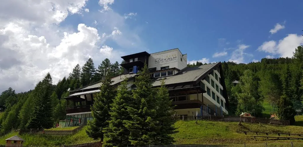 Kinder- und Familienhotel Nockalm, hotel v destinaci Innerkrems