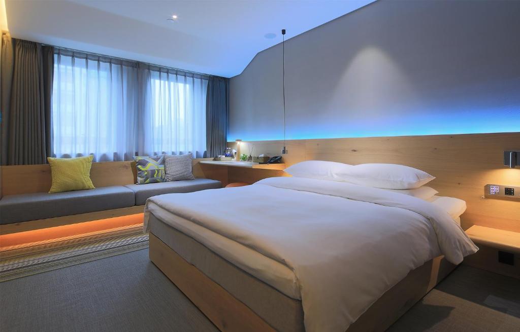 EBO Hotel (West Lake)의 모던한 객실 내부
