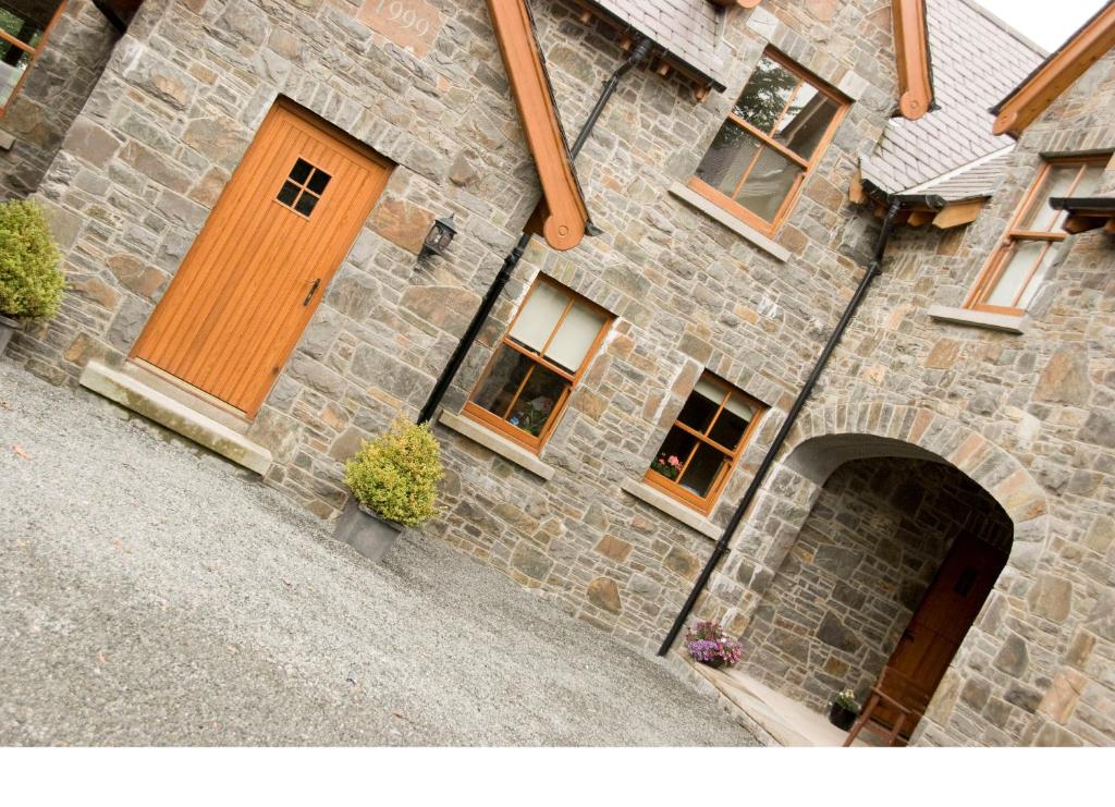 Courtyard Mews