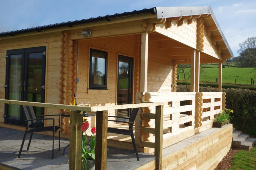 Pound Farm Holidays - Orchard Lodge photo 7