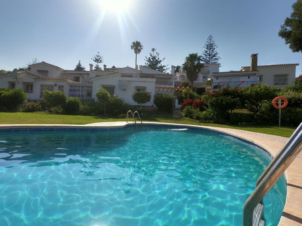 Apartment, 2 bedrooms, on the beach, with pool, sea views and garden - 5