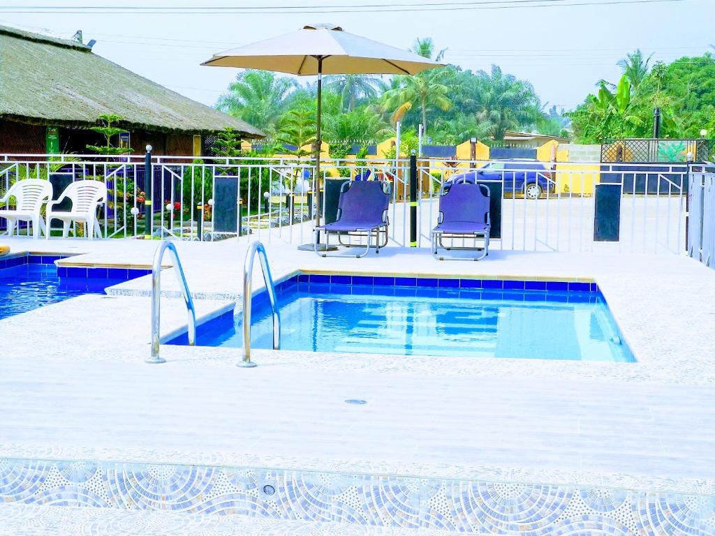 Kikis Court Resort photo