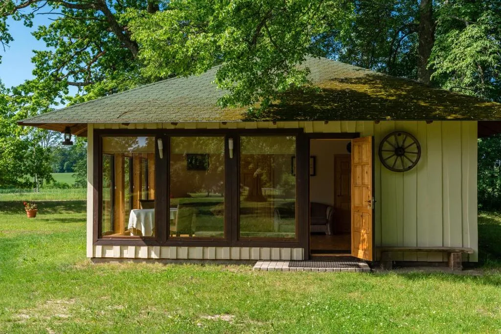 Rūnēnu tējas namiņš, hotel v destinaci Vidzeme
