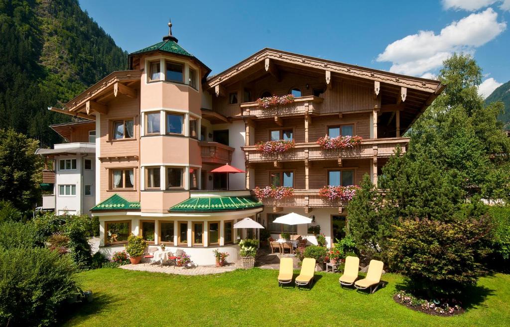 Hotel Garni Glockenstuhl — Hotel in Mayrhofen
