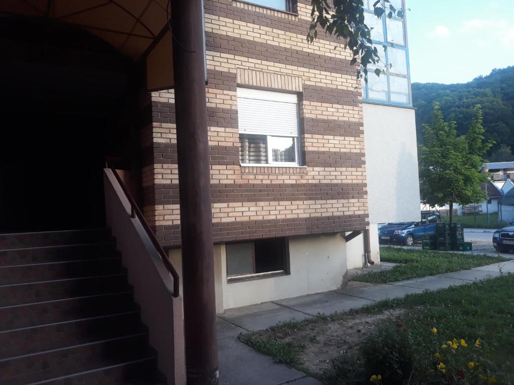 Apartment Dragica — Hotel in Guca