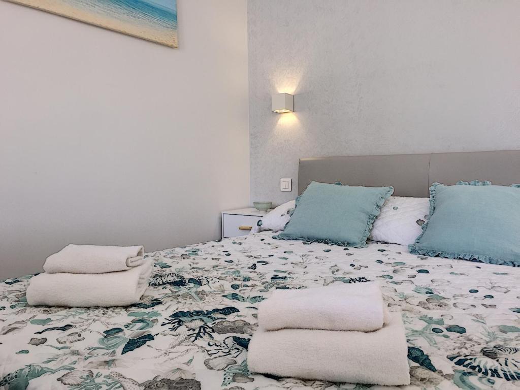 Nestor&Jeeves - BLUE OCEAN - Central - Very close beaches - 3