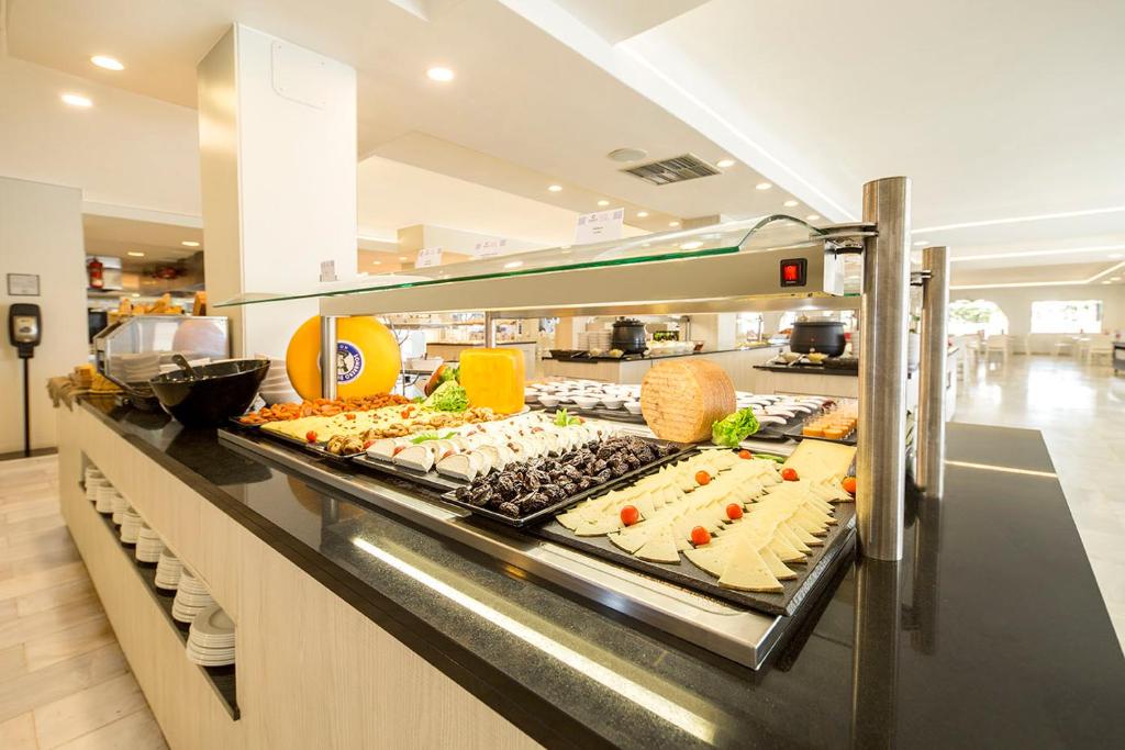FERGUS Style Bahamas — Restaurant & bars in Playa d'en Bossa, Balearic Islands