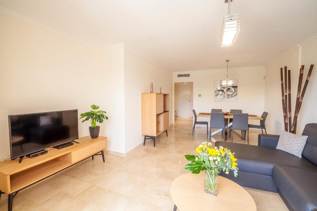 2279-Lovely 2 bedrooms with terrace with views - 5
