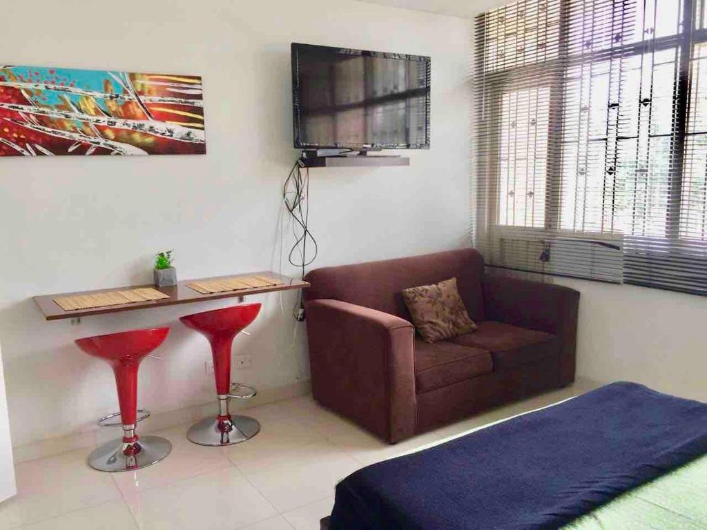 SPACIOUS STUDIO CENTRAL LOCATION (201) photo