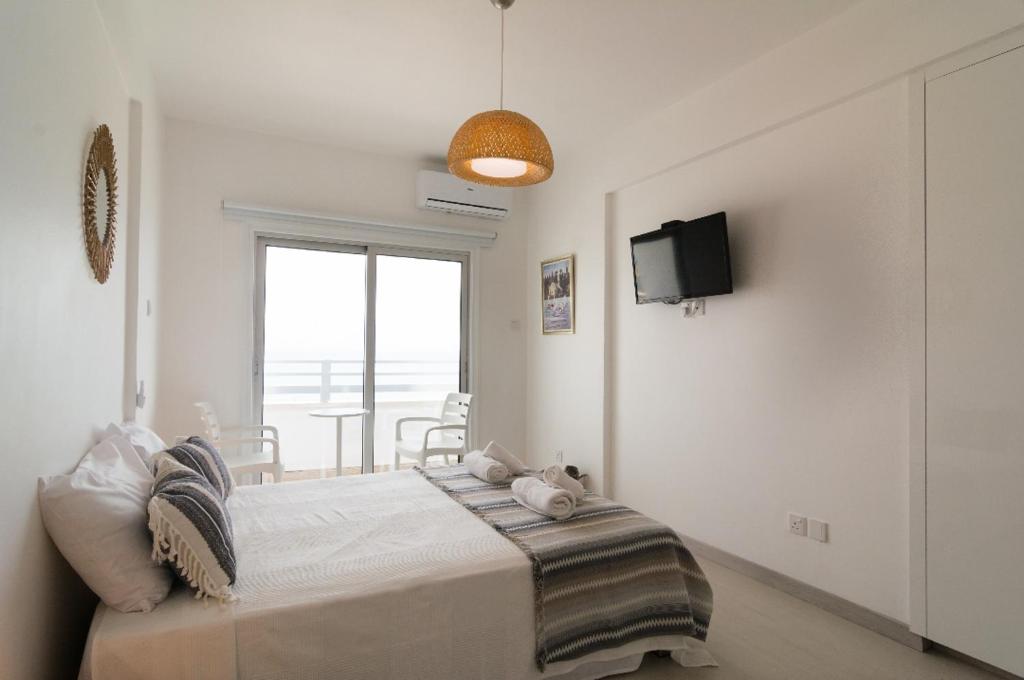 Larnaka Seaview Luxury Suites Larnaca book your hotel with ViaMichelin