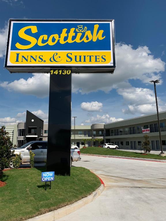 Scottish Inns and Suites Scarsdale photo