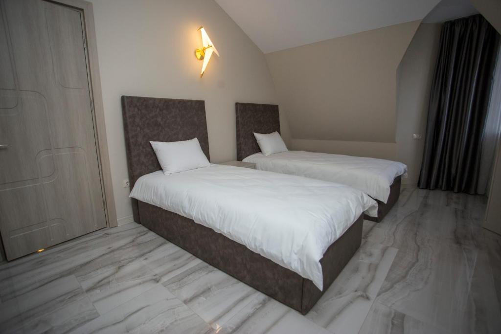 Downtown Hotel photo